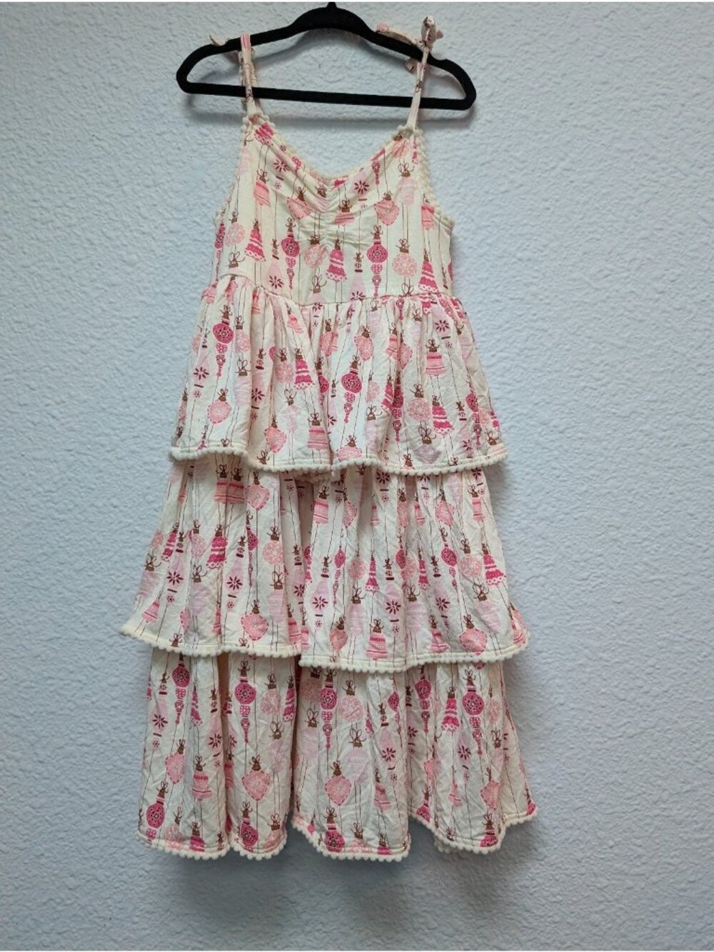 Kate Quinn 3T Bamboo Tiered Ruffle Dress Pink Vintage Ornaments Christmas